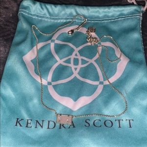 Kendra Scott necklace